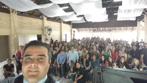 Jornada Odontológica encerra com palestra sobre crescimento em implantodontia e mostra científica