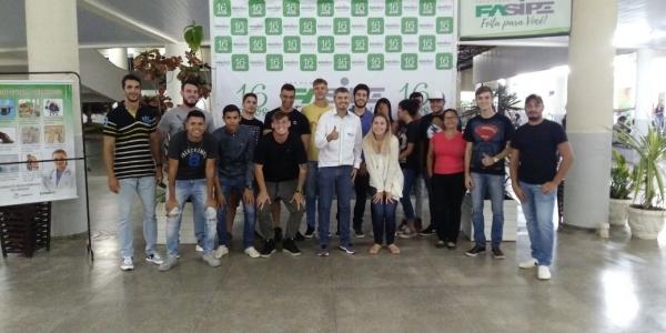 Faculdade FASIPE recepciona calouros