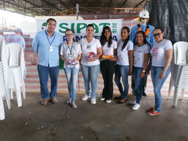 Curso de Enfermagem realiza palestras para empresa 