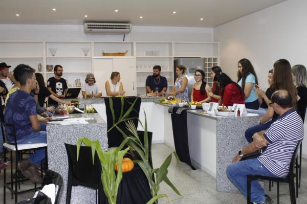 Alunos de Gastronomia realizam atividade sobre a Cultura Afro-Brasileira