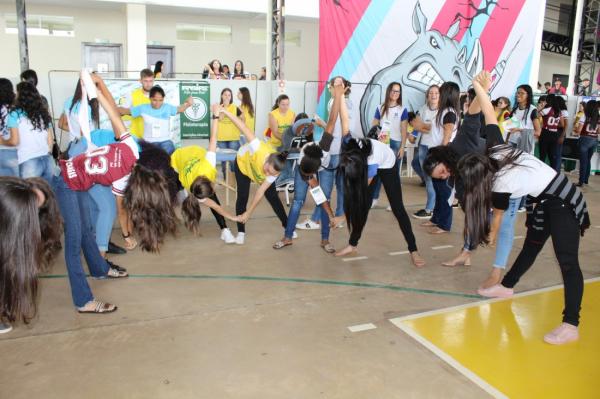 Alunos do ensino médio conhecem os cursos e a estrutura da Faculdade FASIPE