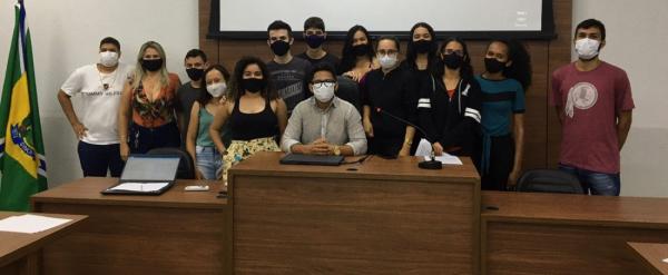 Alunos do curso de Direito problematizaram temáticas histórico-sócio-jurídicas à luz das obras de Madame Bovary e Crime e Castigo