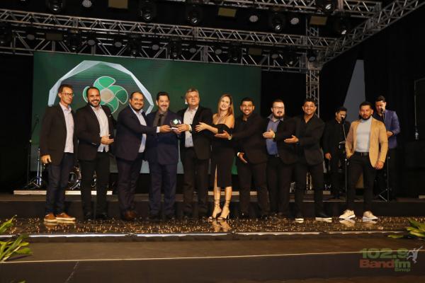Destaque Empresarial ACES: Unifasipe recebe prêmio no quesito faculdade de Sinop
