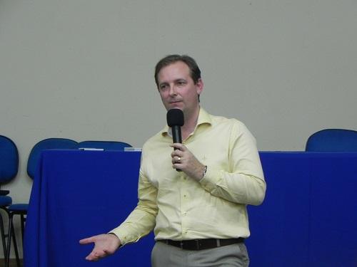 Diretor de Jornalismo da TVCA palestra a acadêmicos