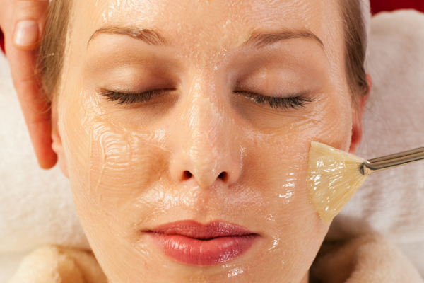 Estética no Concipe: maquiagem, tricologia e peeling químico