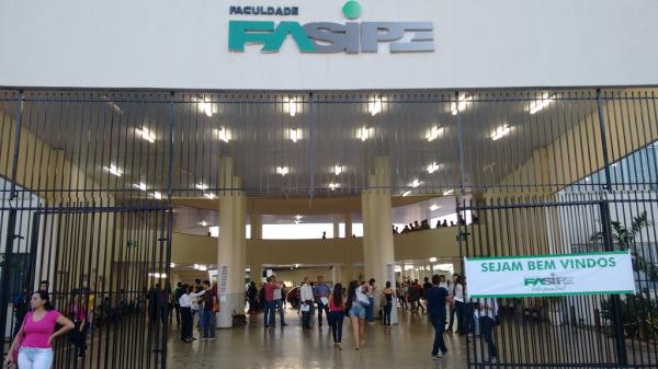 Acadêmicos veteranos retornam às aulas