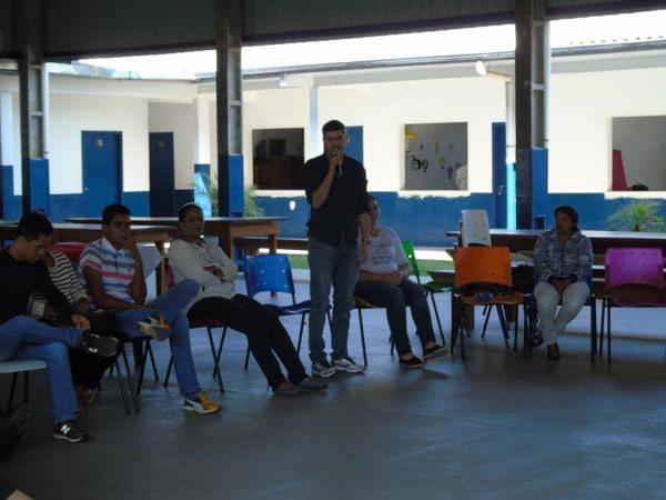 EF: coordenador ministra palestra durante Semana do Excepcional