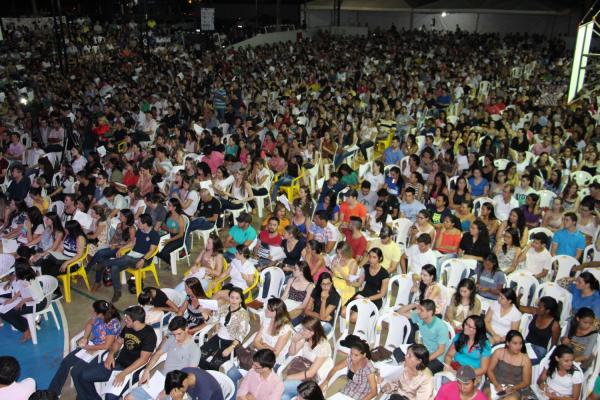 Candidatos à prefeitura apresentam seus planos para Sinop na abertura do VII Concipe