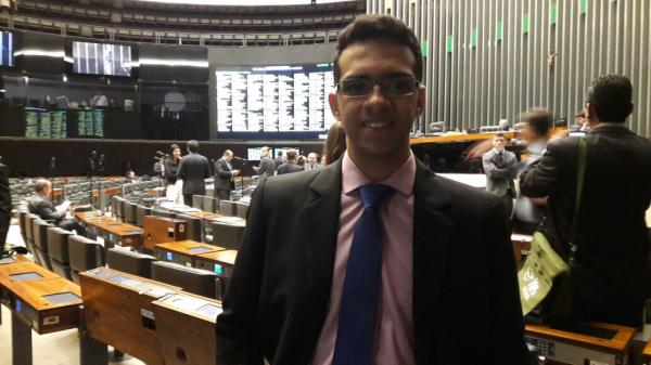 Acadêmico de Jornalismo visita Câmara dos Deputados