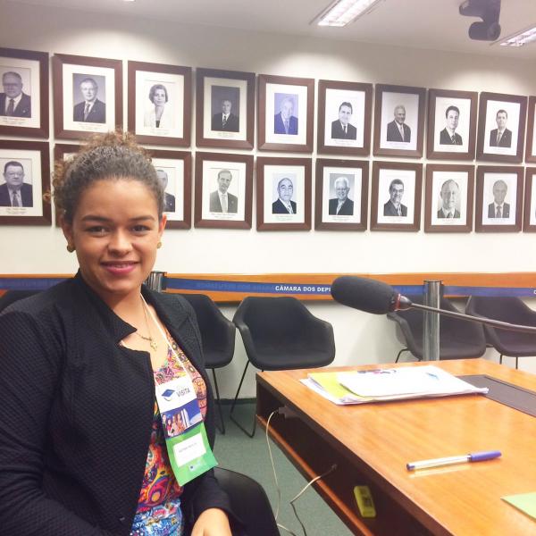 Acadêmica de Direito participa de Programa Estágio-Visita da Câmara dos Deputados
