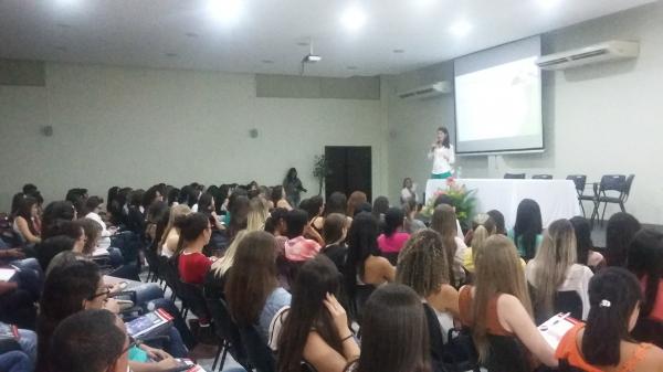 Semana de Nutrição inicia com palestra sobre Alimentação Infantil
